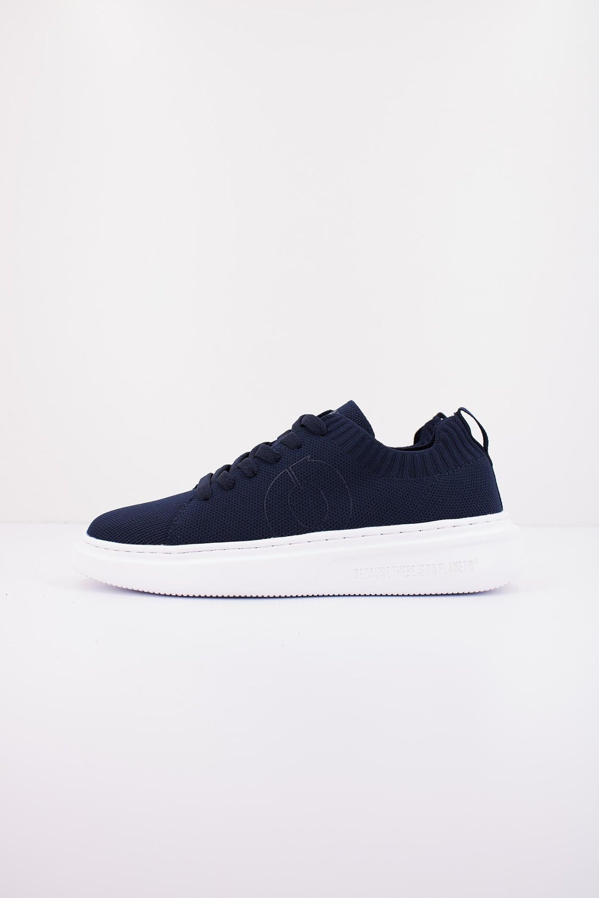 ECOALF BERMUDAS MCWSHSNBERMUYR en color AZUL (1)
