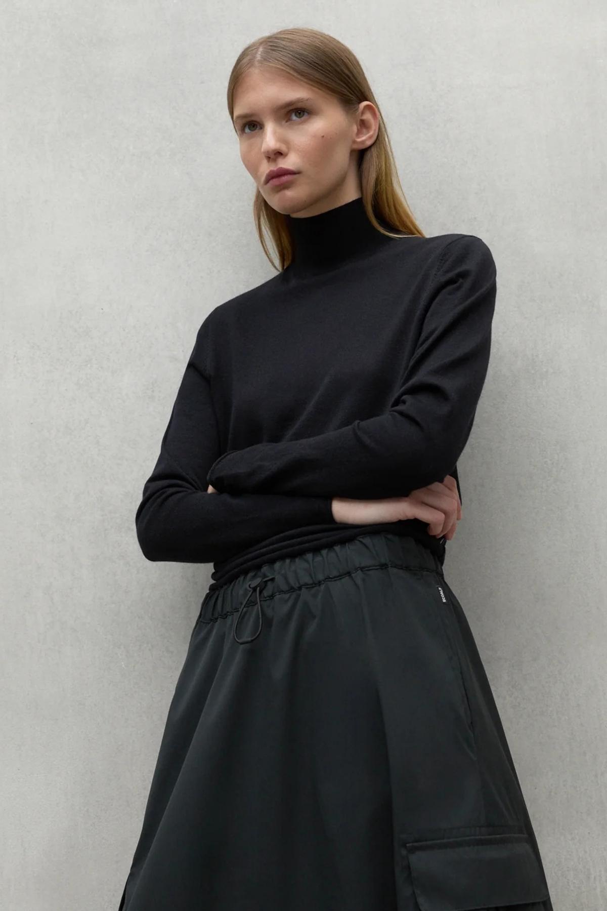 ECOALF FAYAALF KNIT WOMAN en color NEGRO (1)