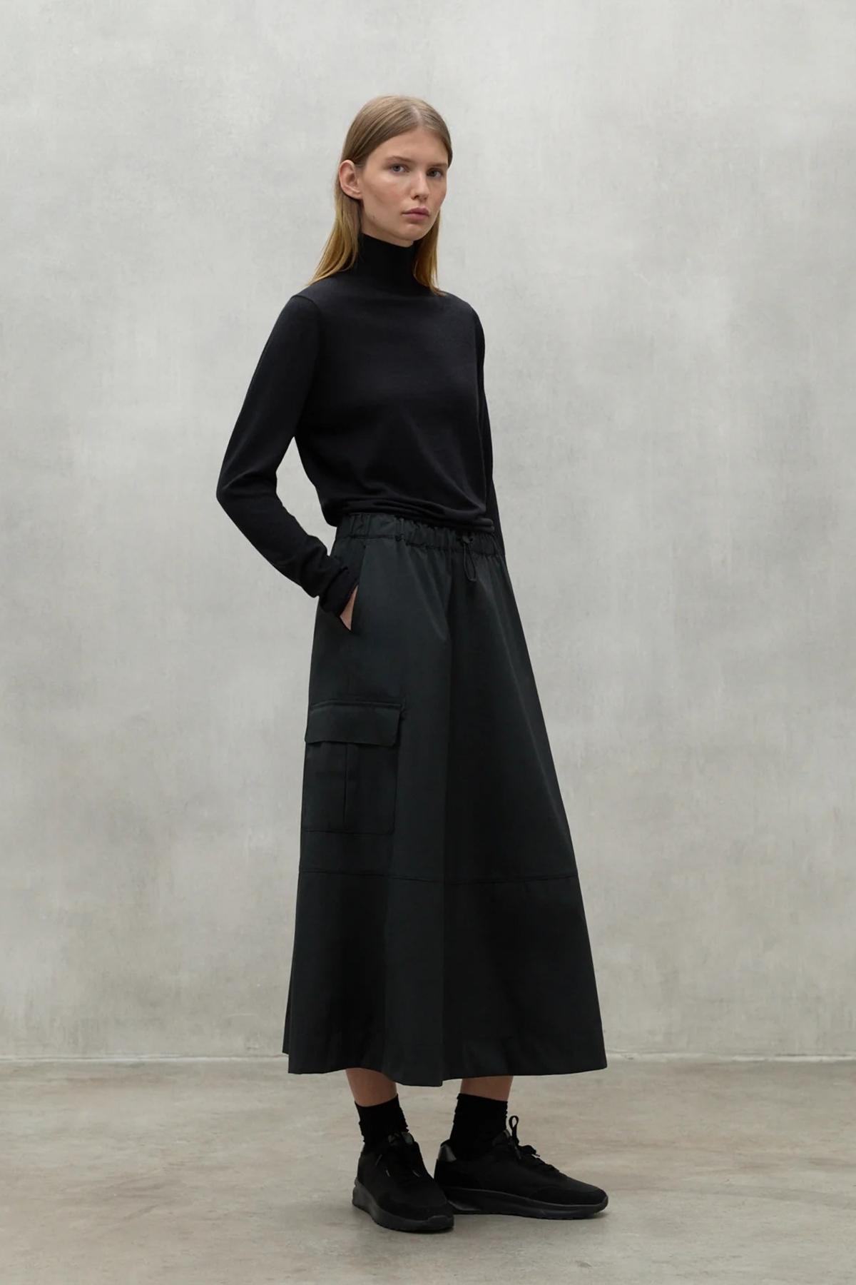 ECOALF FAYAALF KNIT WOMAN en color NEGRO (4)