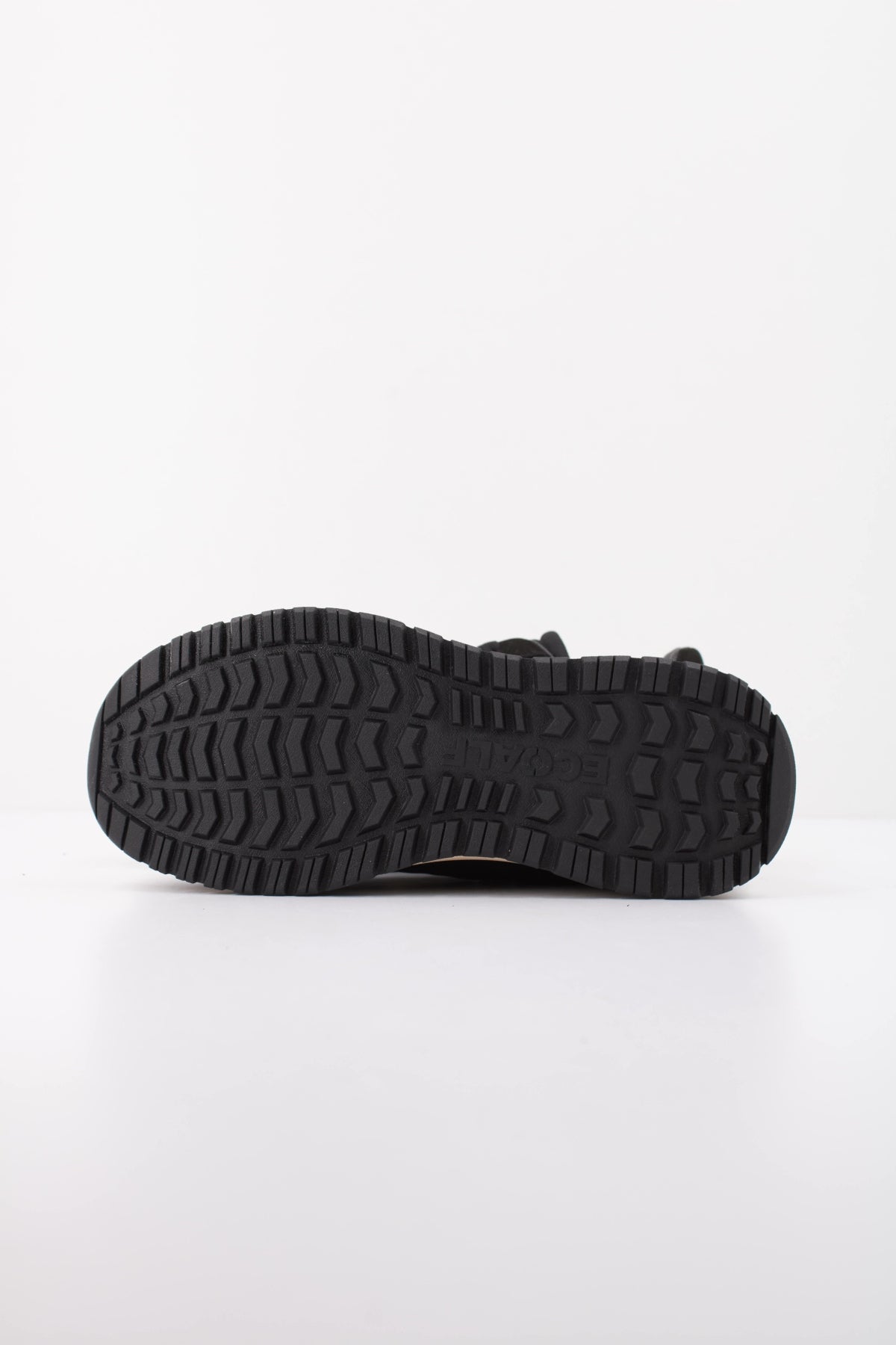 ECOALF VENTURA MCWSHSNVENTU en color NEGRO (5)
