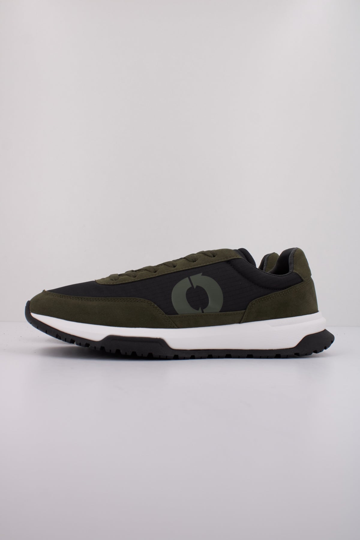 ECOALF MCMSHSNVENTO en color VERDE (1)