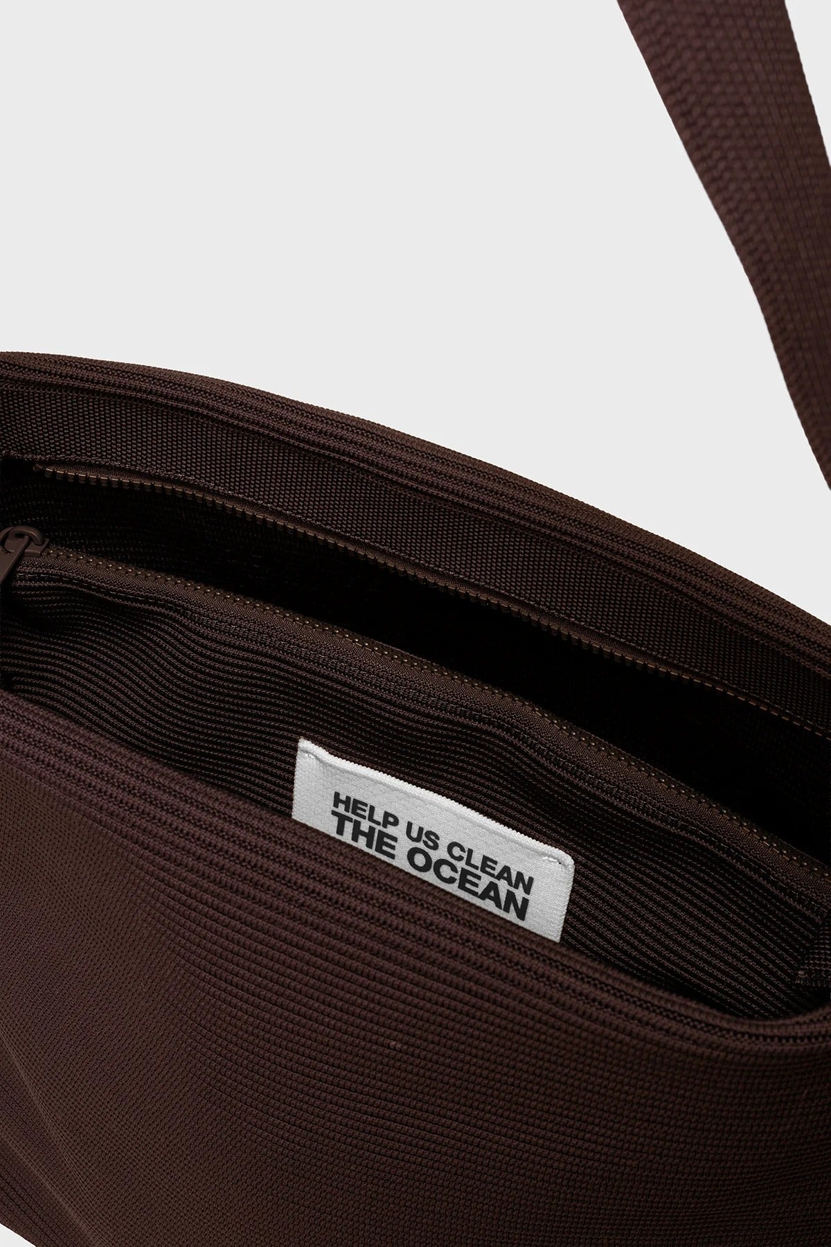ECOALF TIKA BUCKET OTTO en color MARRON (3)