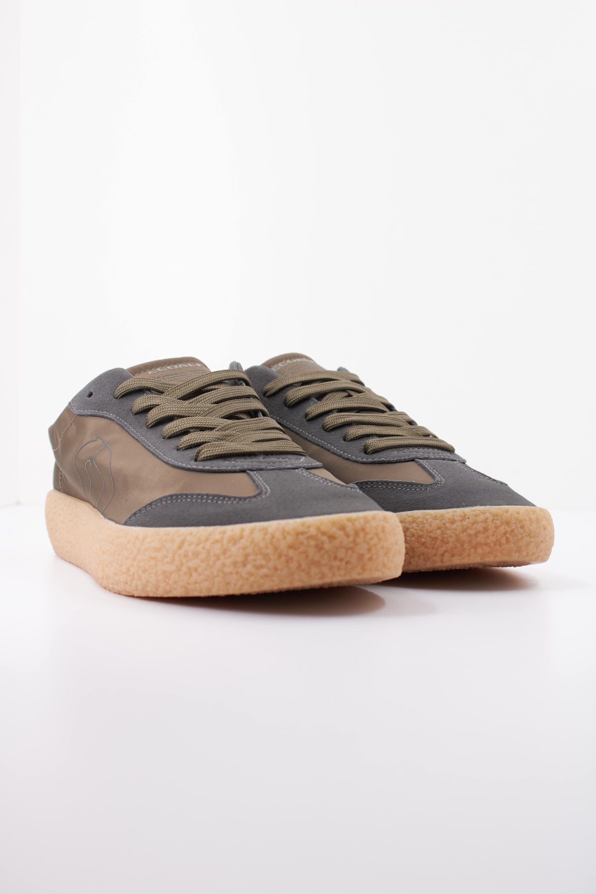 ECOALF PHOENIX SNEAKER en color VERDE (2)