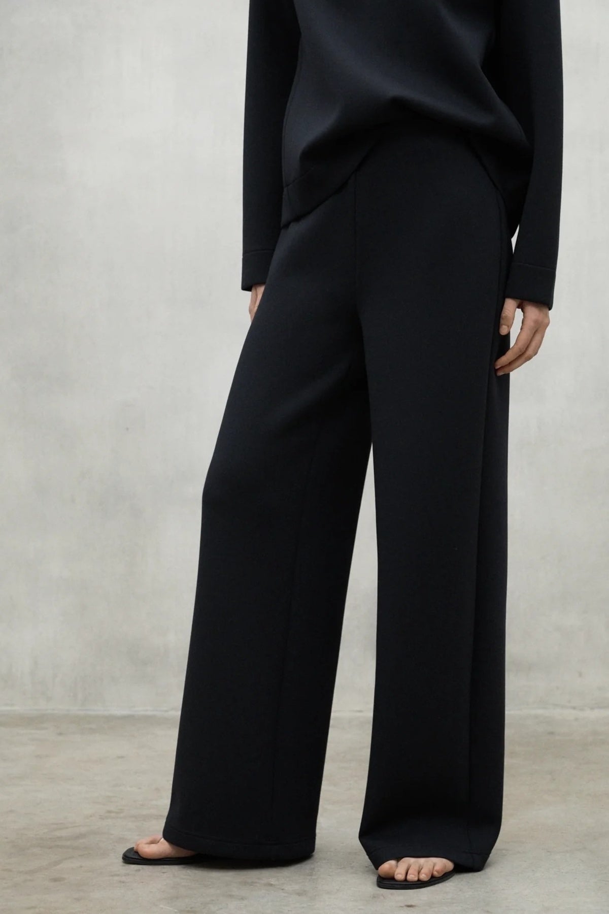 ECOALF ARDA PANTS en color NEGRO (1)