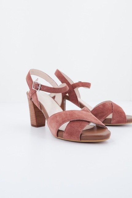 STONEFLY DALYA II VELOUR en color MARRON (1)