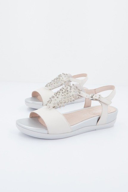STONEFLY EVE NAPPA en color BEIS (1)