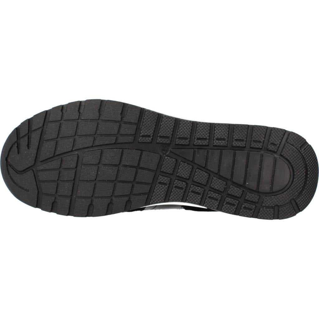 STONEFLY WHISPER M. en color NEGRO (6)