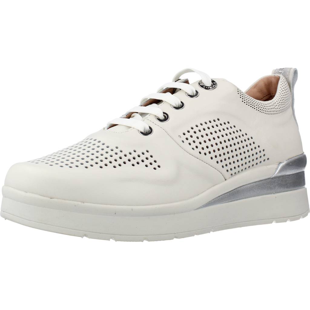 STONEFLY CREAM NAPPA LTH en color BLANCO (1)