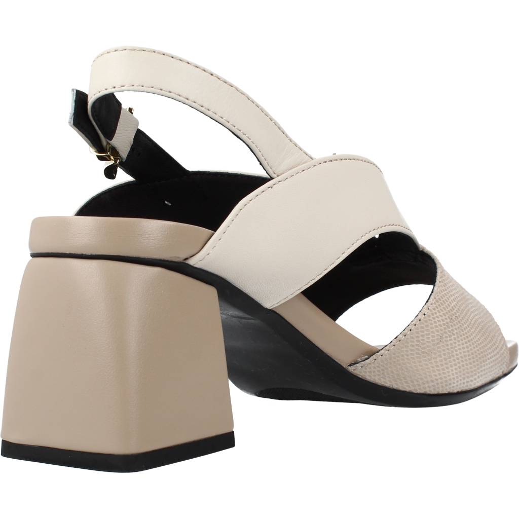 STONEFLY JENNY NAPPA LTH/SNAKE EMB en color BEIS (3)
