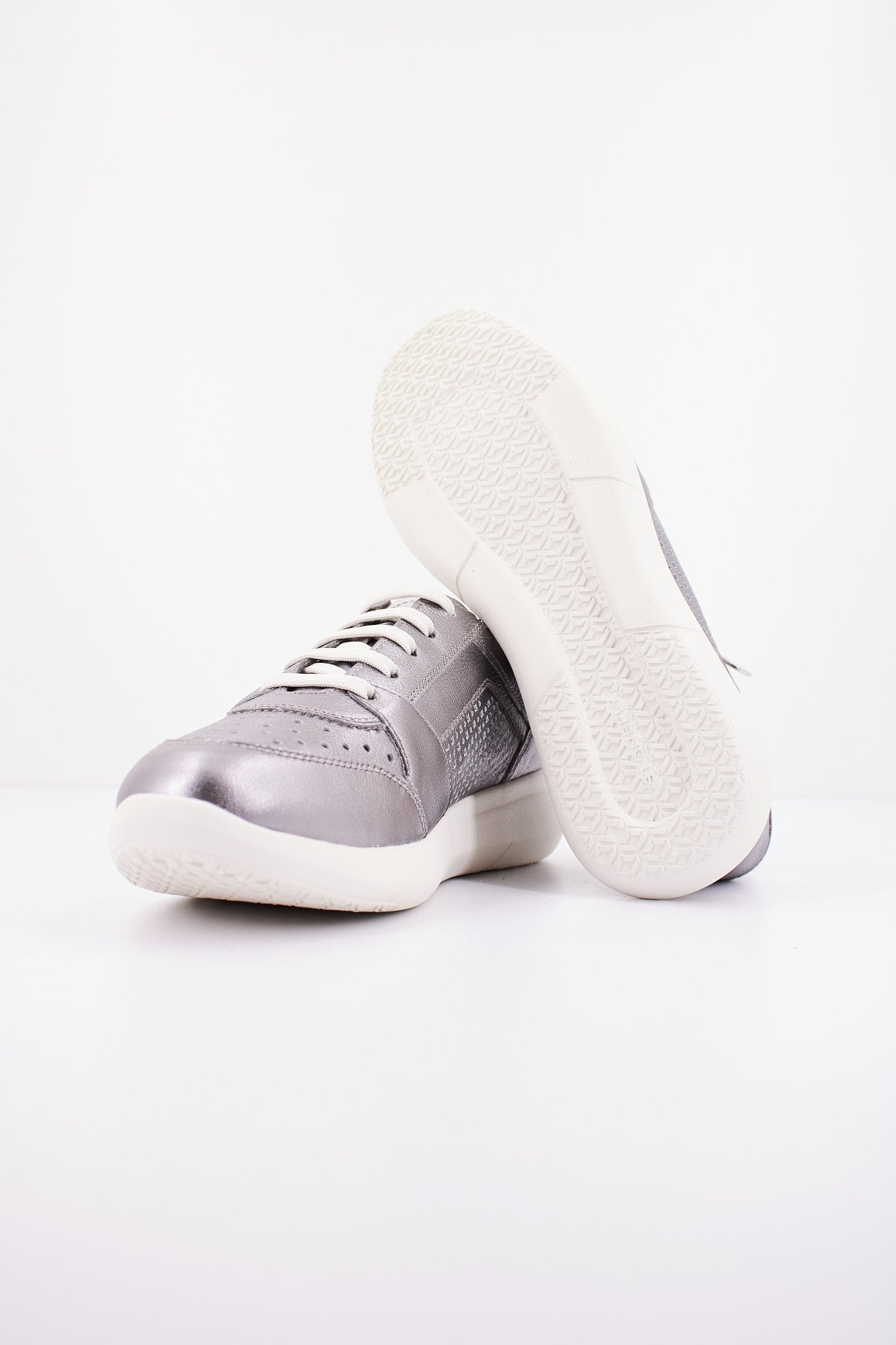 STONEFLY FLUT LAMINATED LTH en color PLATA (4)