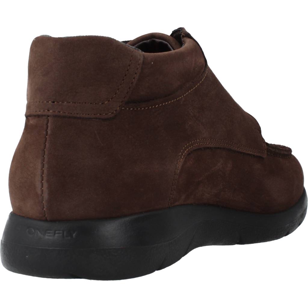 STONEFLY SPACE MAN OUTDRY NUBUK ID en color MARRON (3)