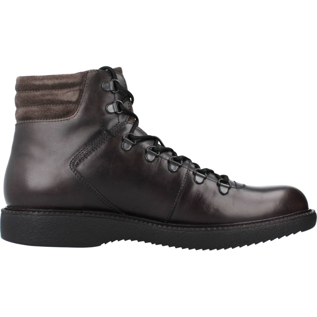 STONEFLY MUSK HDRY CALF en color MARRON (4)
