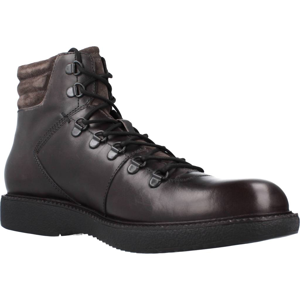 STONEFLY MUSK HDRY CALF en color MARRON (5)