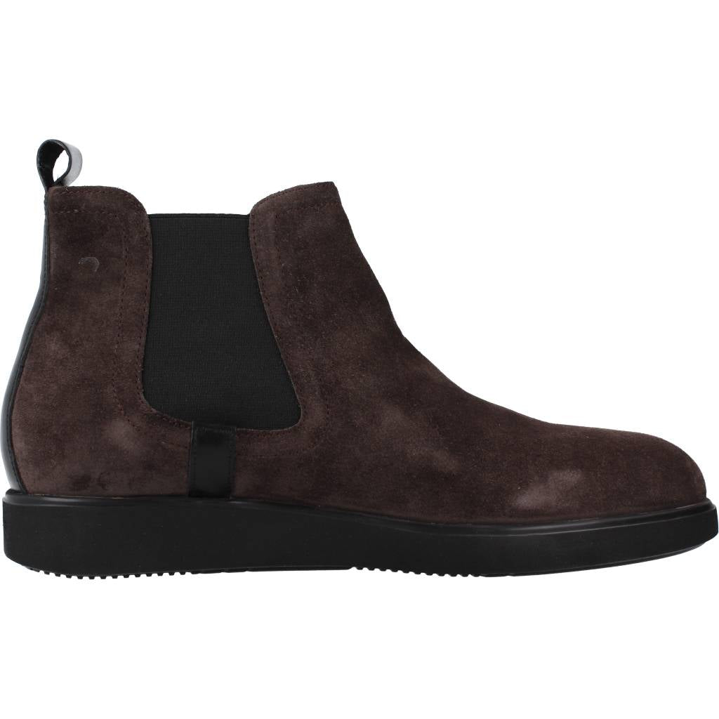 STONEFLY TOWN VELOUR en color MARRON (4)