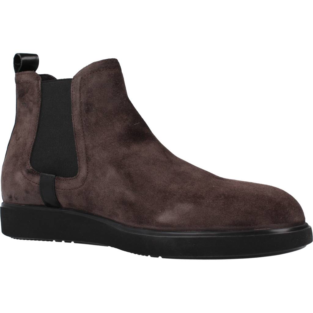 STONEFLY TOWN VELOUR en color MARRON (5)