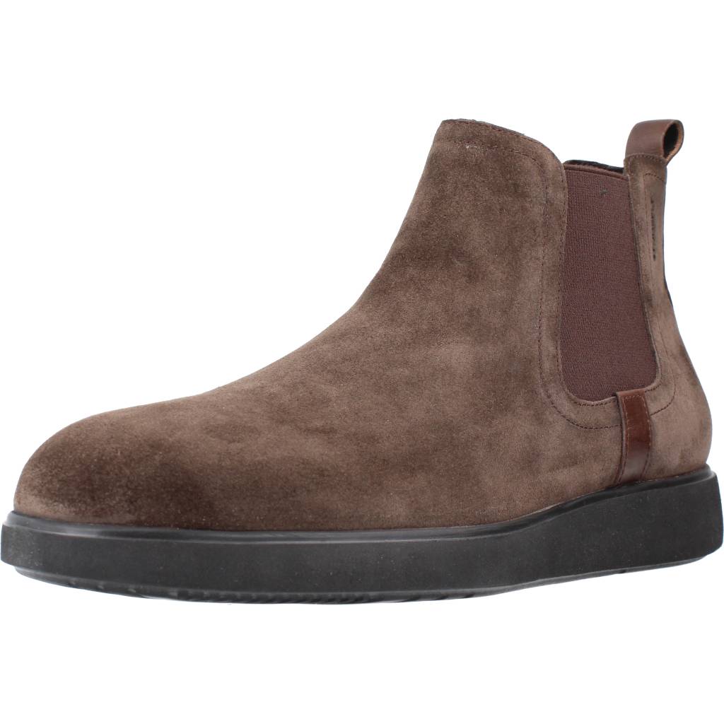 STONEFLY TOWN VELOUR en color MARRON (1)