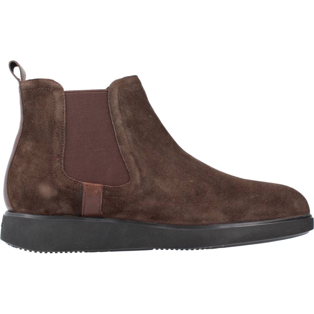 STONEFLY TOWN VELOUR en color MARRON (4)