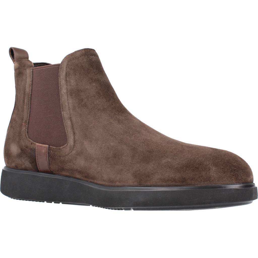 STONEFLY TOWN VELOUR en color MARRON (5)