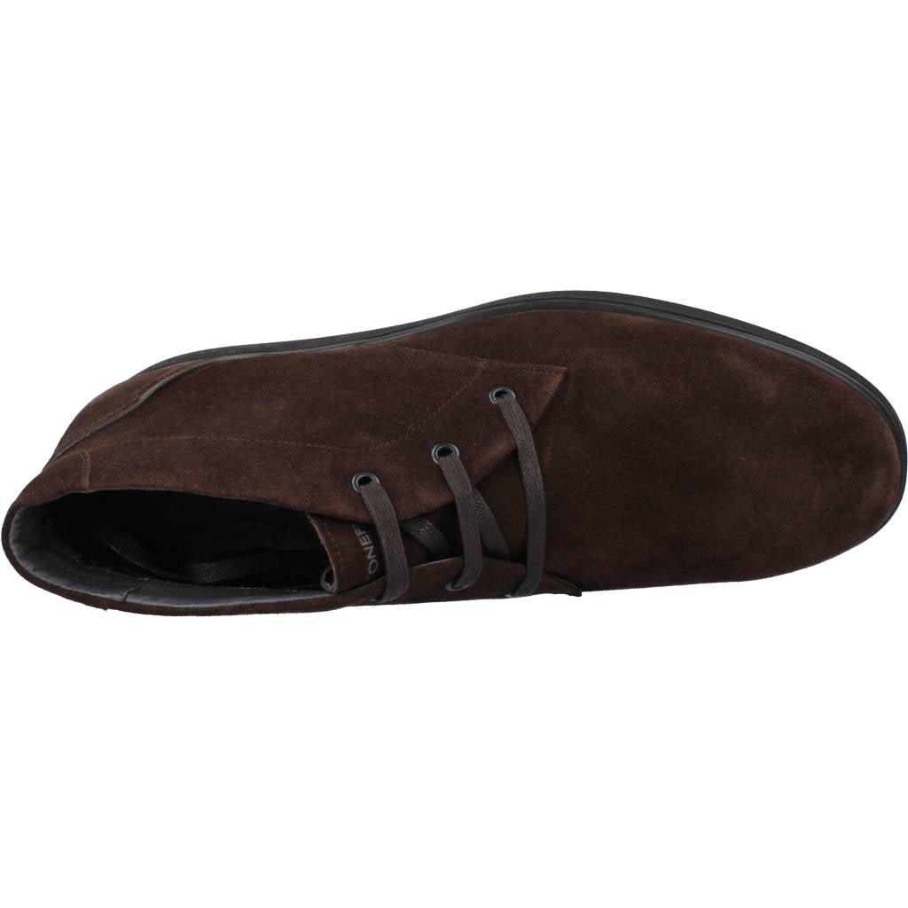 STONEFLY TOWN VELOUR en color MARRON (7)