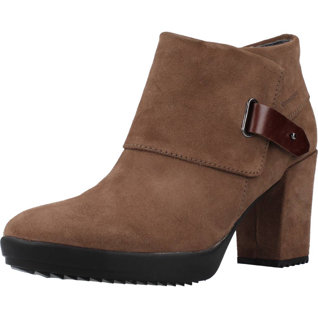 STONEFLY OPRAH VELOUR en color MARRON (1)