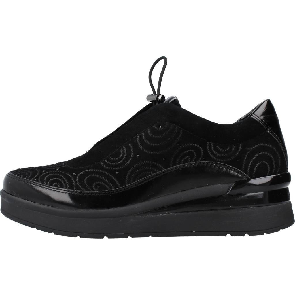 STONEFLY CREAM GOAT SUEDE/SYNT LA en color NEGRO (2)