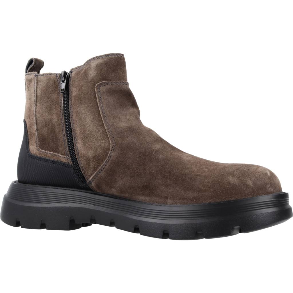 STONEFLY ATHENA VELOUR OIL en color MARRON (5)