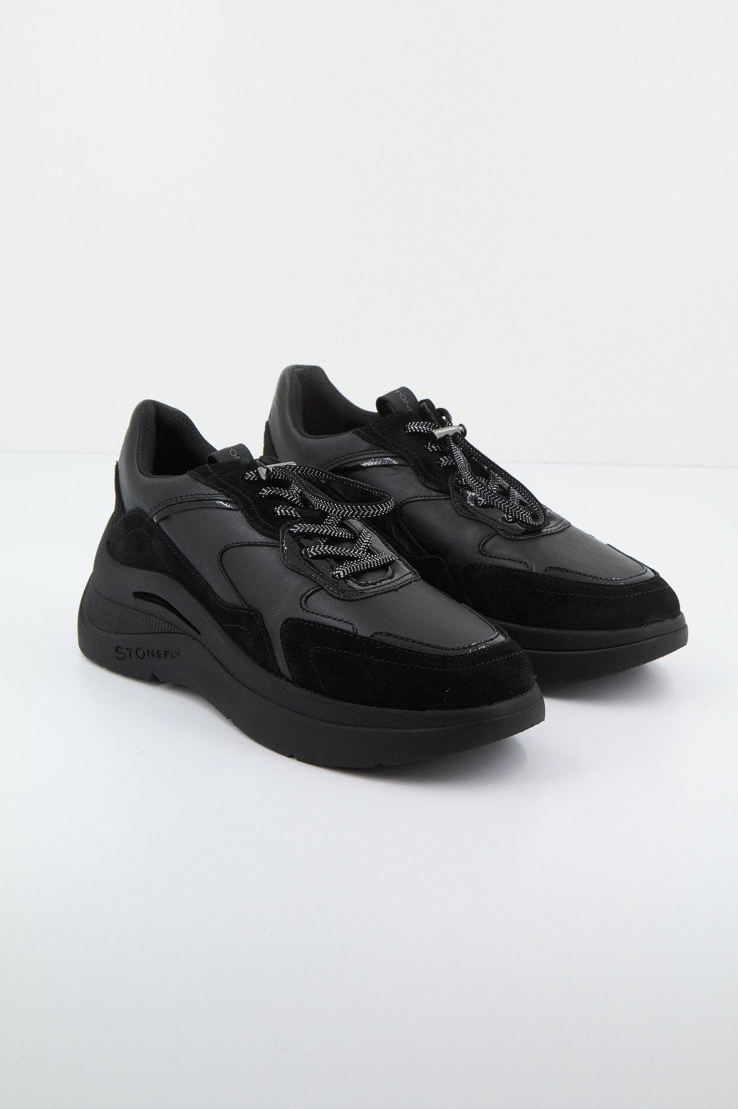STONEFLY ROCHA VELOUR/NAPPA LTH en color NEGRO (1)