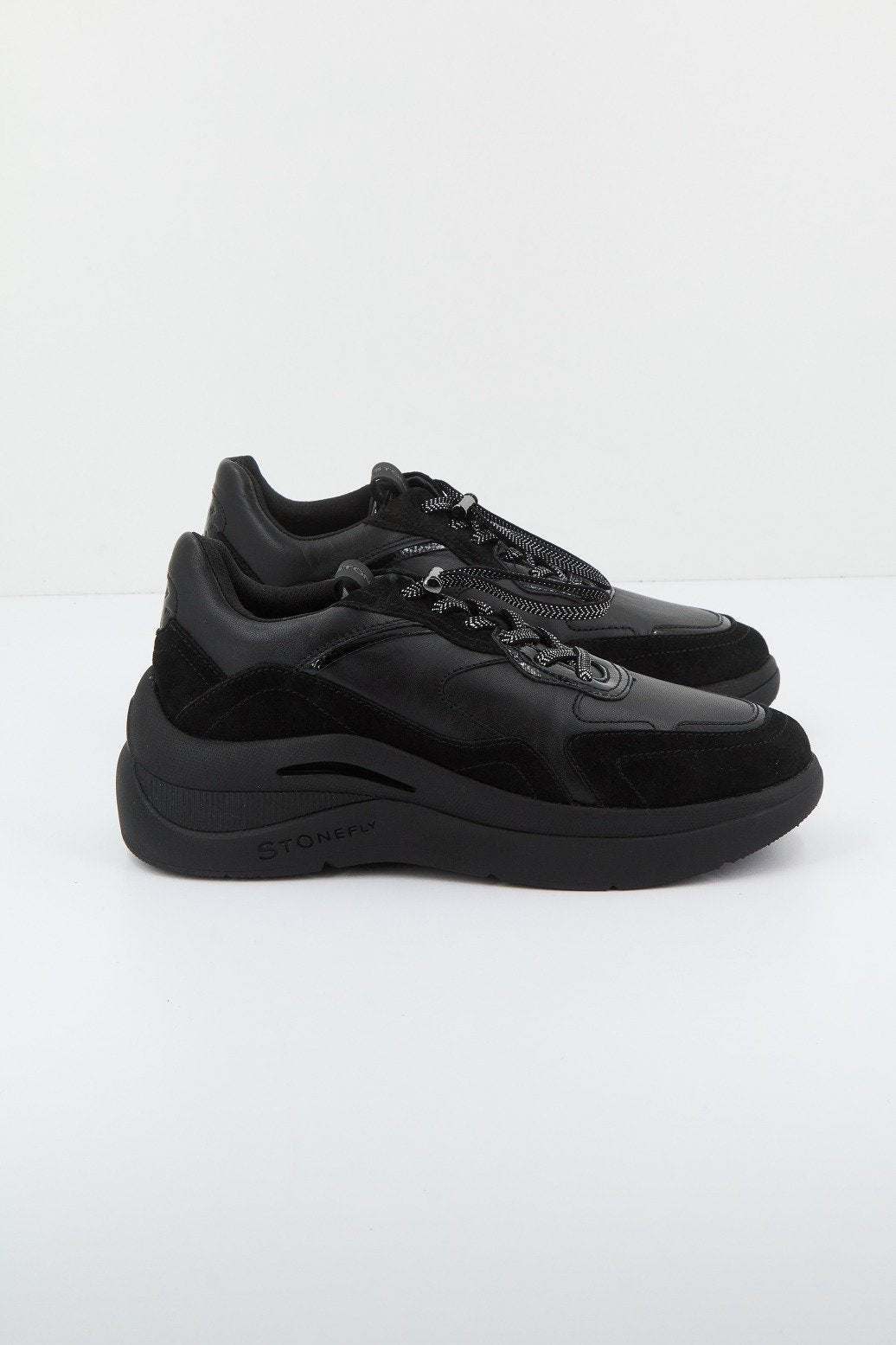 STONEFLY ROCHA VELOUR/NAPPA LTH en color NEGRO (2)
