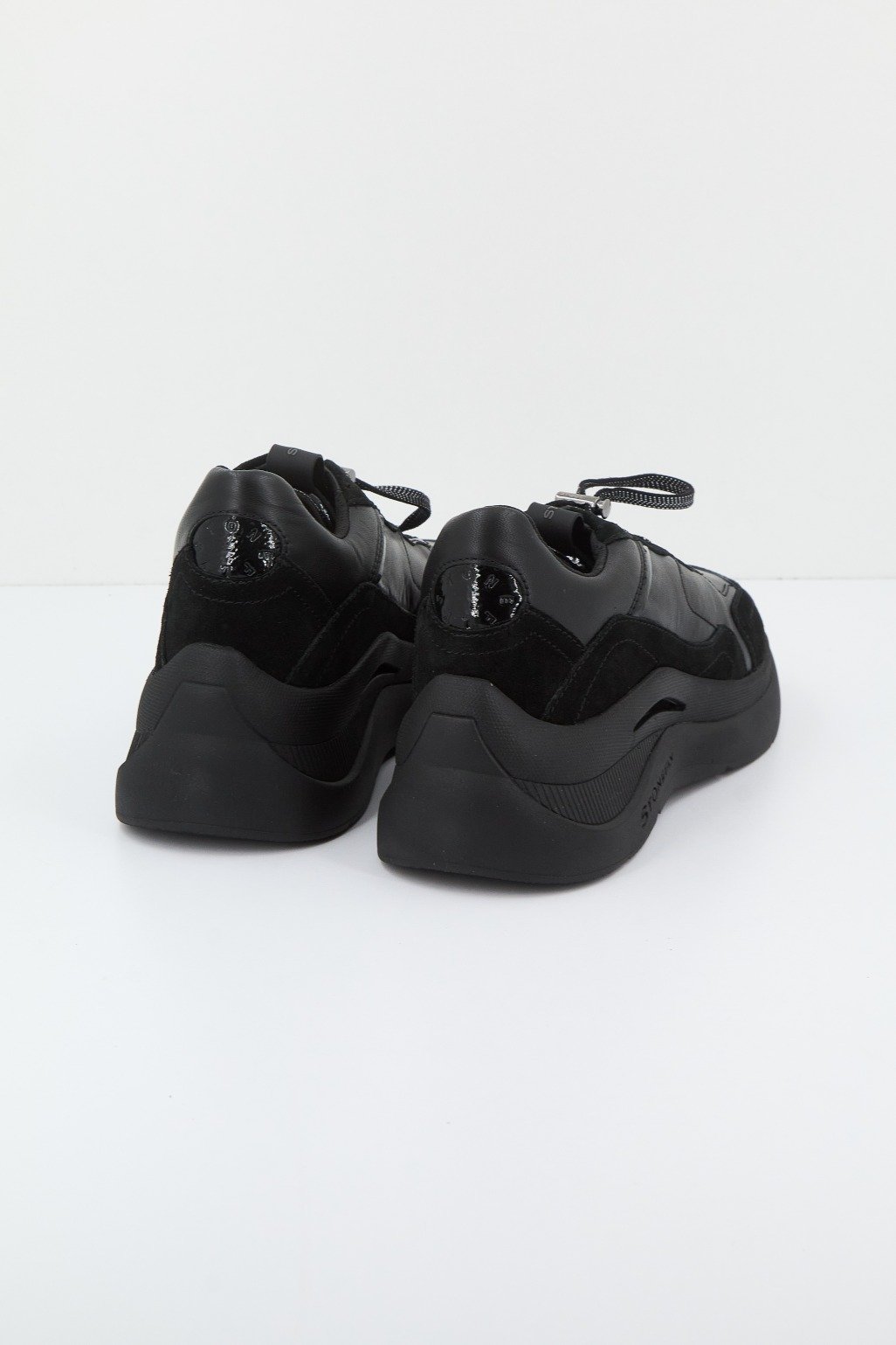 STONEFLY ROCHA VELOUR/NAPPA LTH en color NEGRO (3)