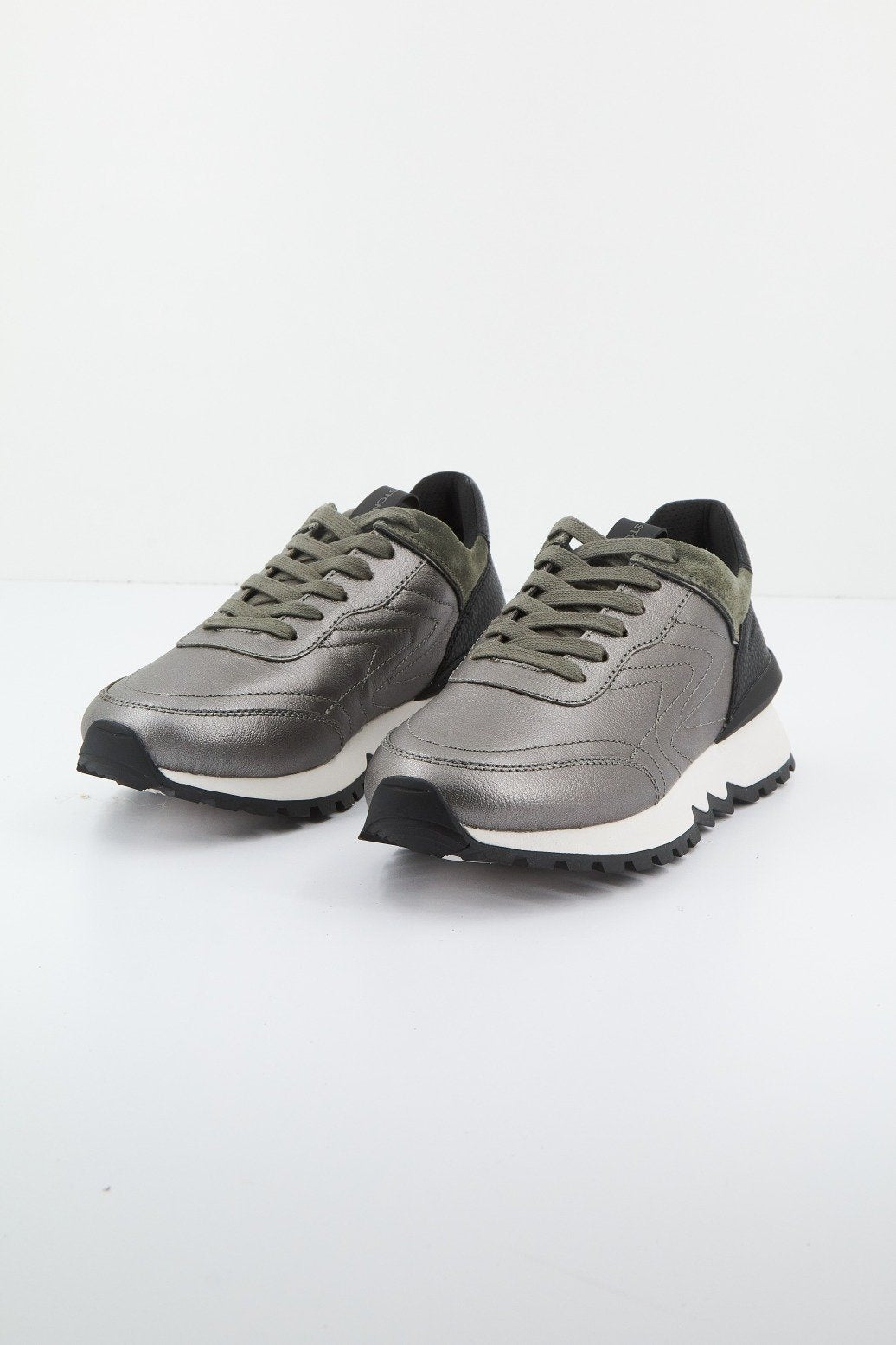 STONEFLY SIMPLY LADY LAMINATED LTH en color GRIS (1)