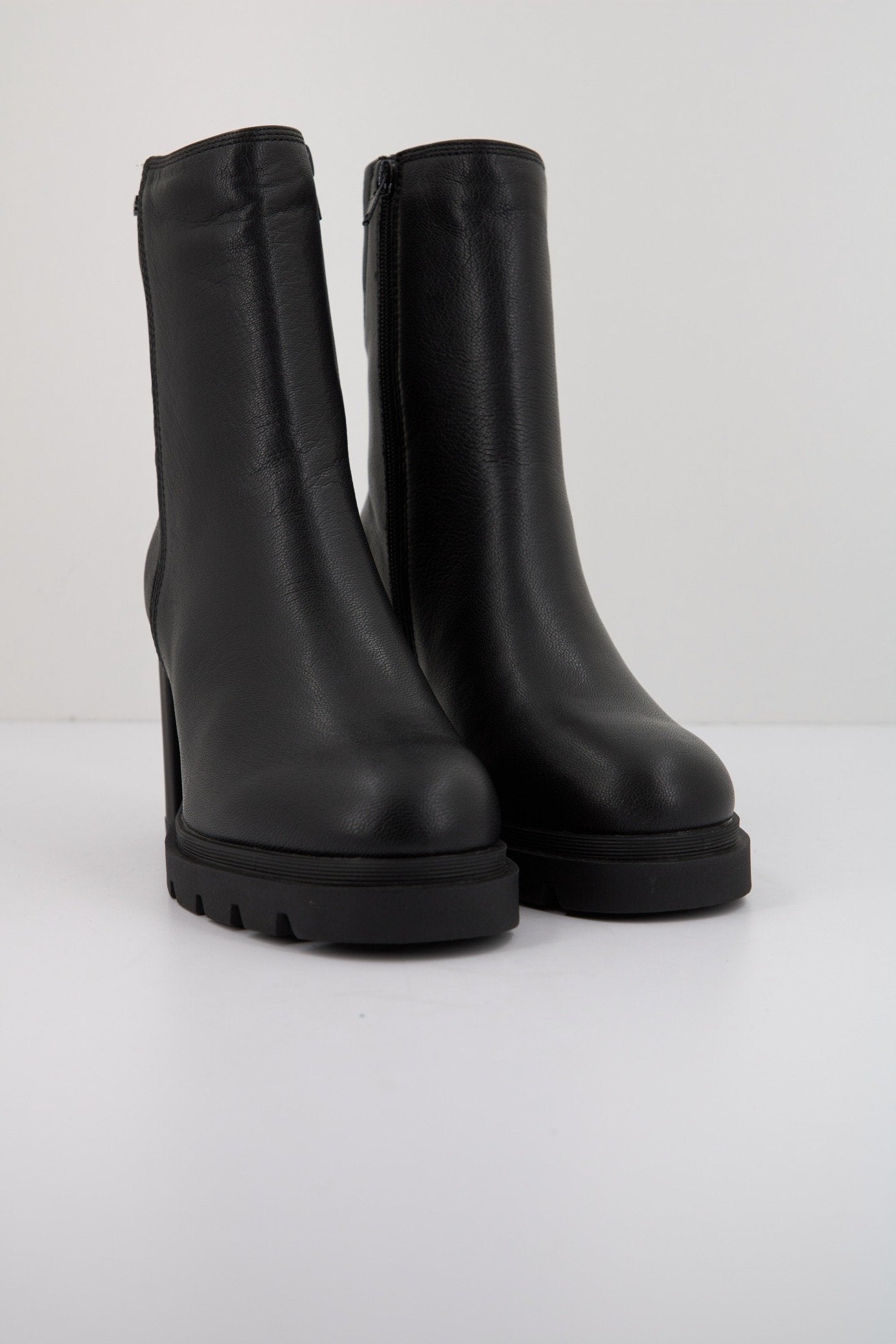STONEFLY OXA GOAT LTH en color NEGRO (2)