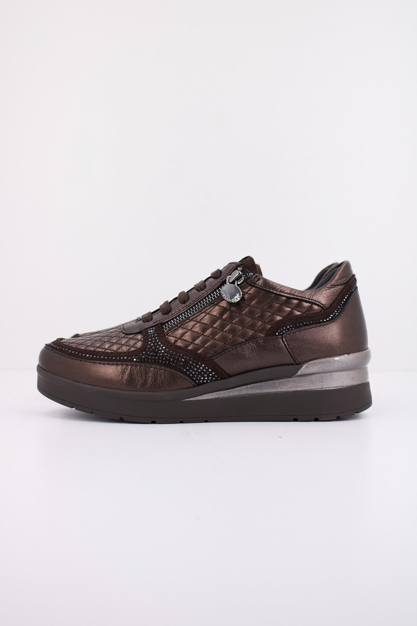 STONEFLY LAMINATED LTH en color MARRON (1)