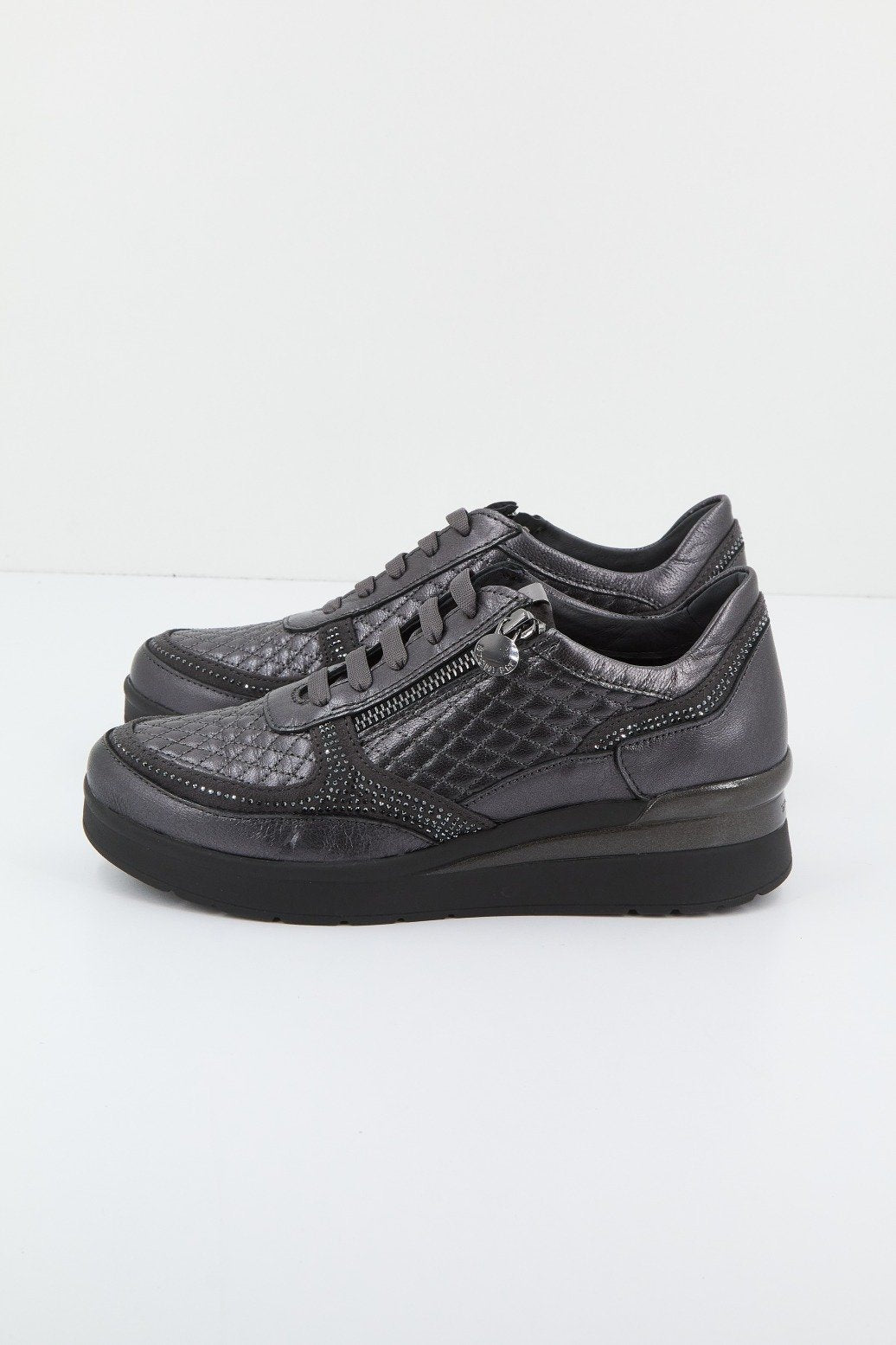 STONEFLY CREAM LAMINATED LTH en color GRIS (2)