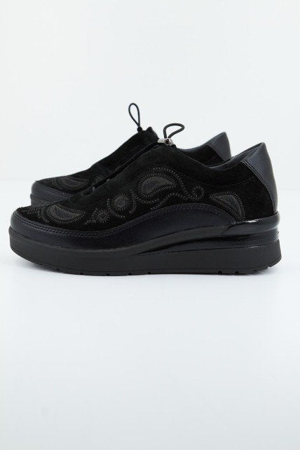STONEFLY CREAM VELOUR en color NEGRO (1)