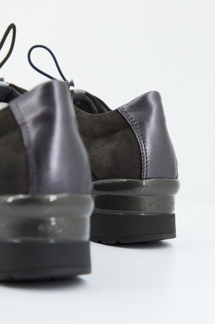 STONEFLY CREAM VELOUR en color GRIS (3)