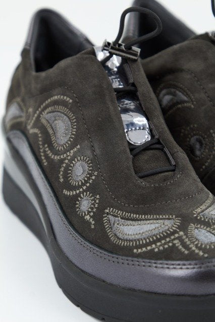 STONEFLY CREAM VELOUR en color GRIS (4)