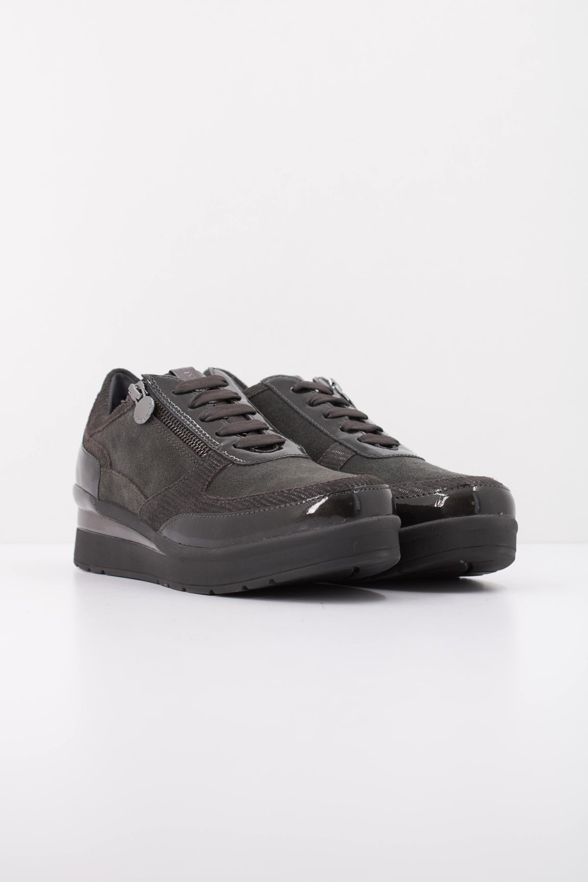 STONEFLY CREAM VELOUR en color GRIS (2)