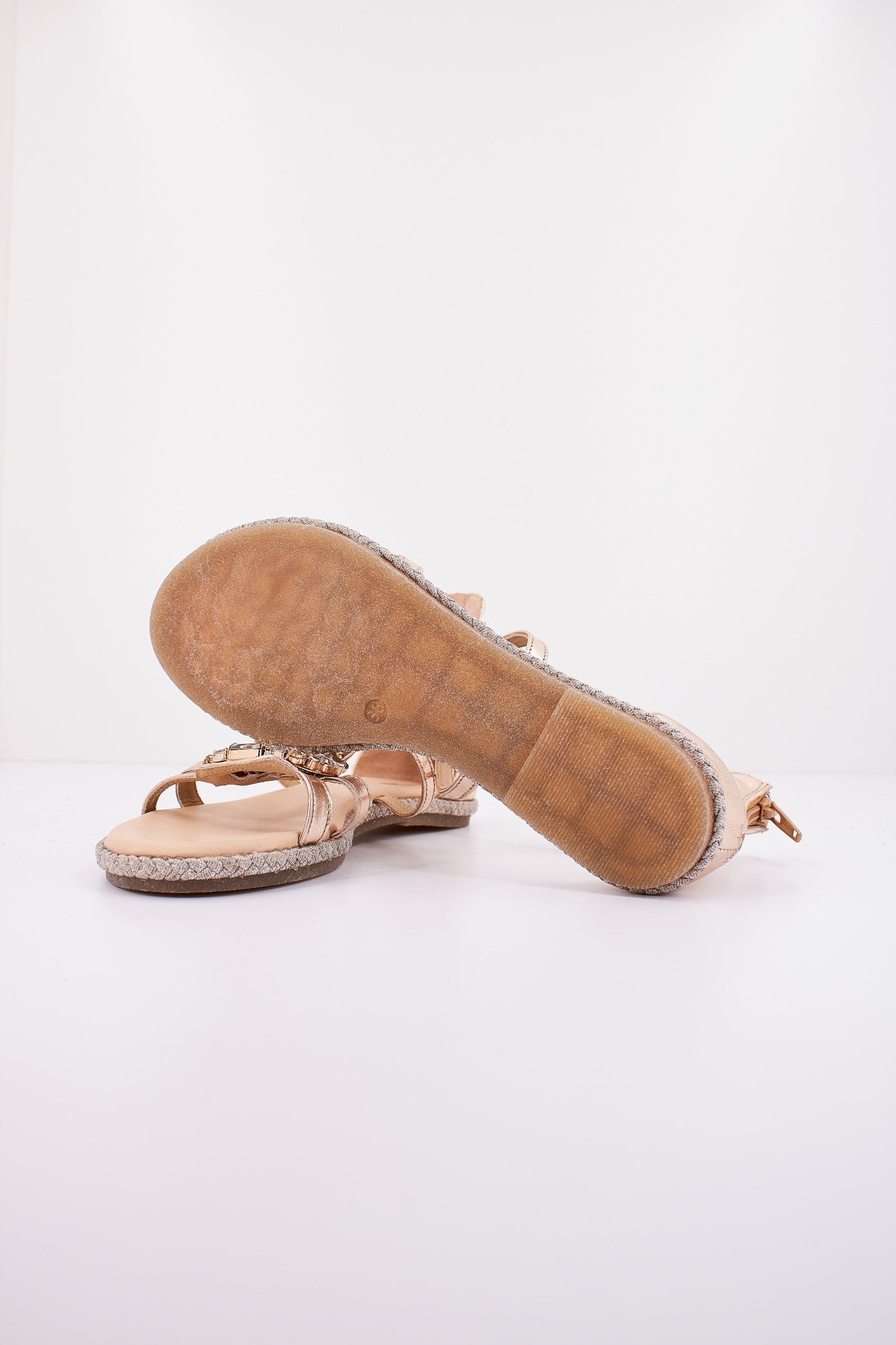 STONEFLY LUX en color ORO (4)