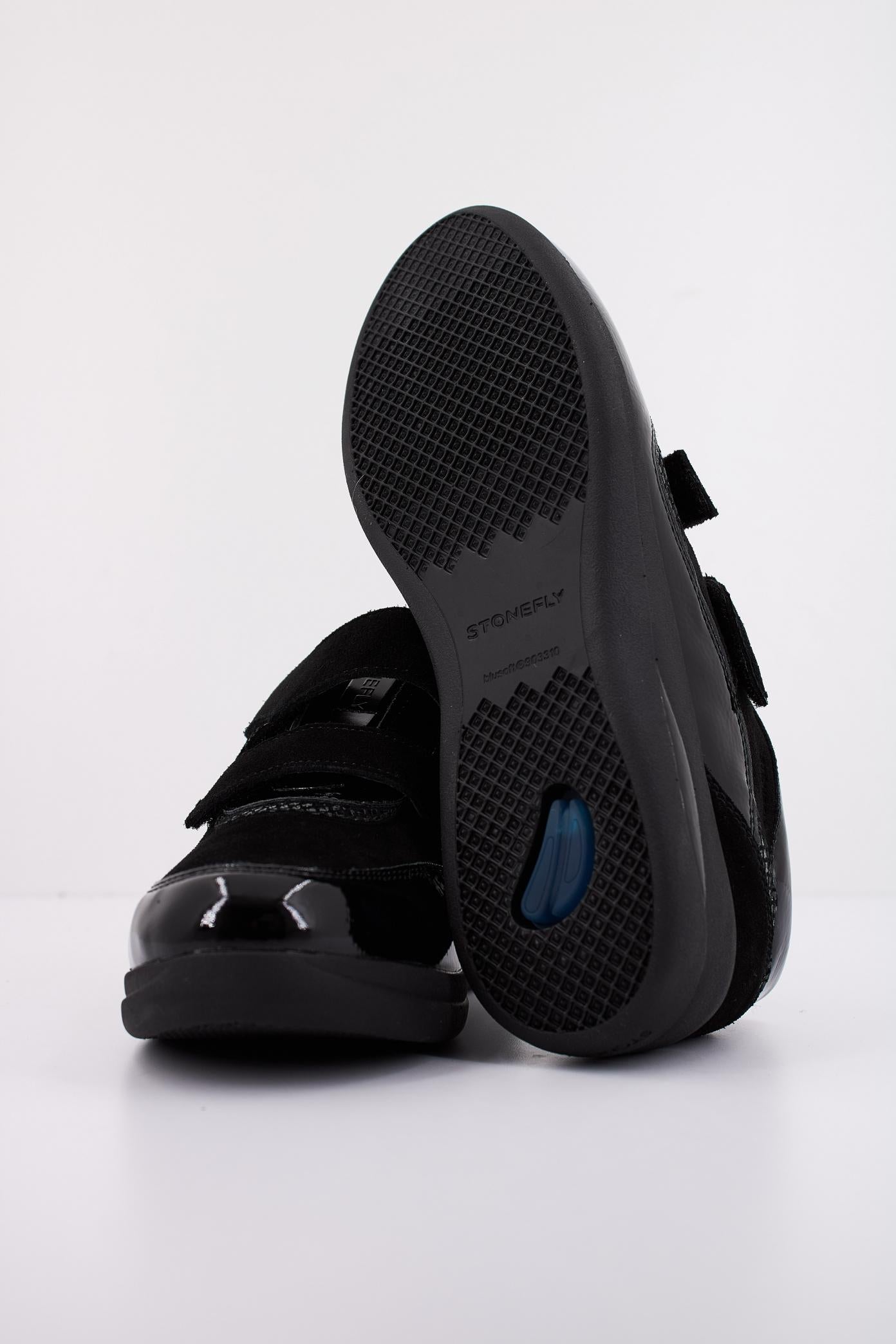 STONEFLY AURORA VELOUR/S PATENT en color NEGRO (5)