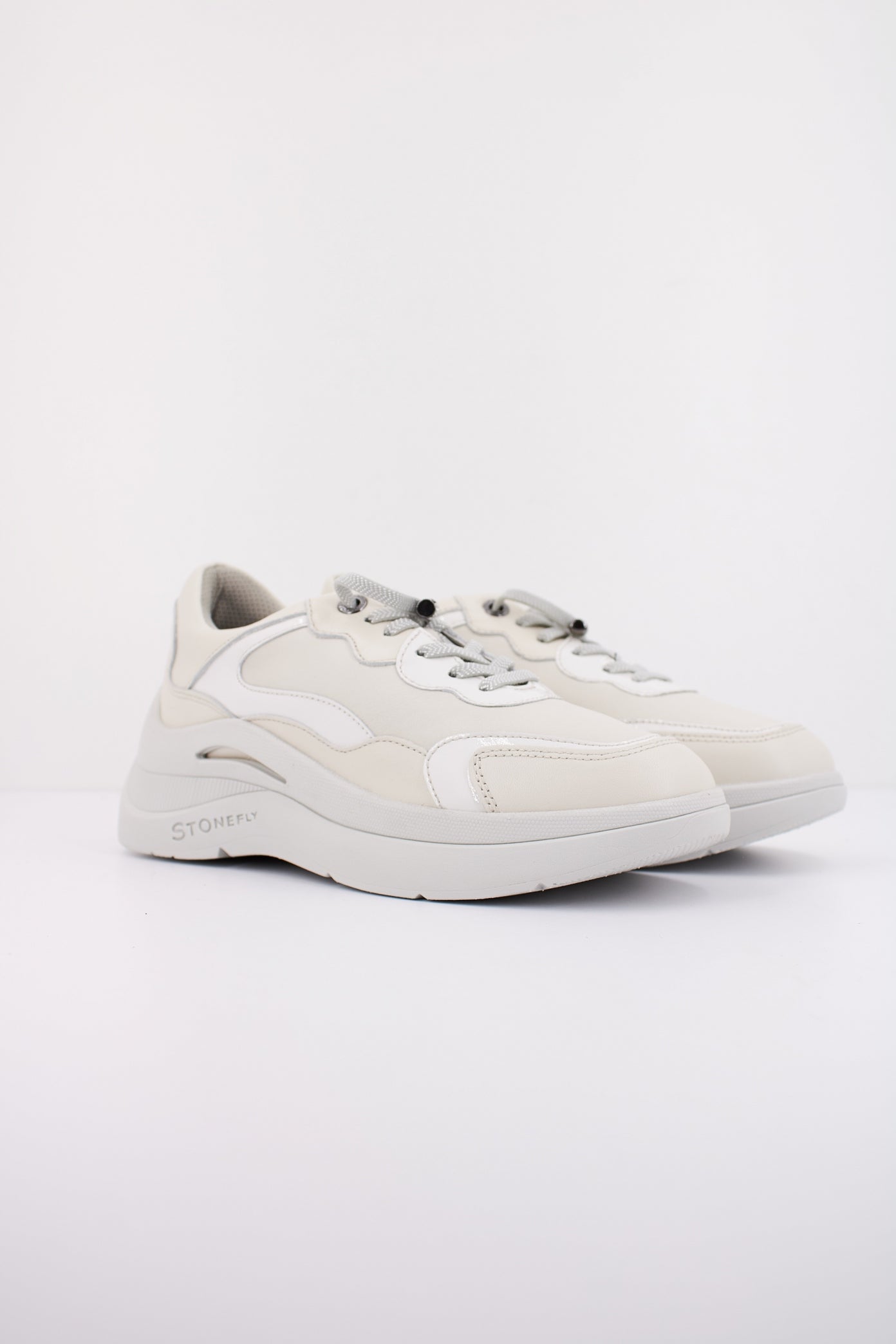 STONEFLY ROCHA NAPPA LTH/PATENT LTH en color BLANCO (2)