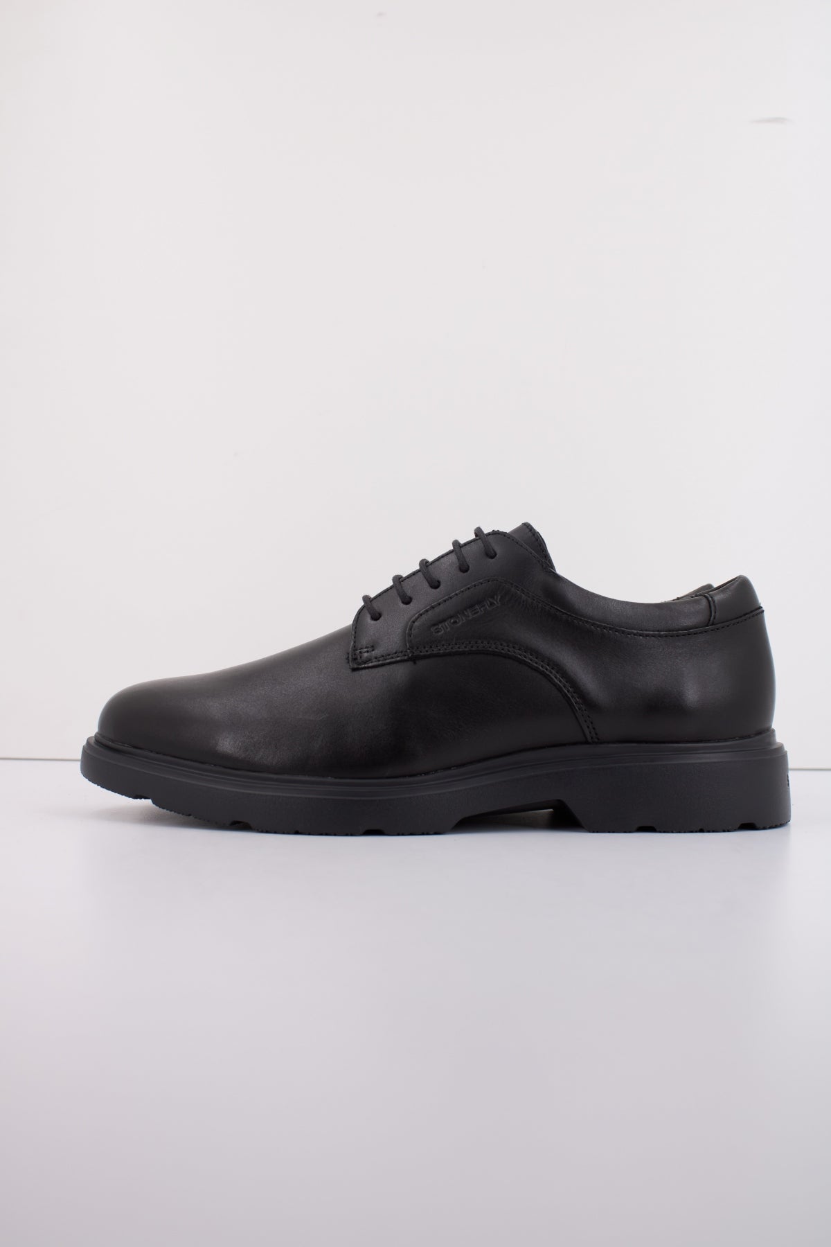 STONEFLY FOREVER CALF LTH en color NEGRO (1)