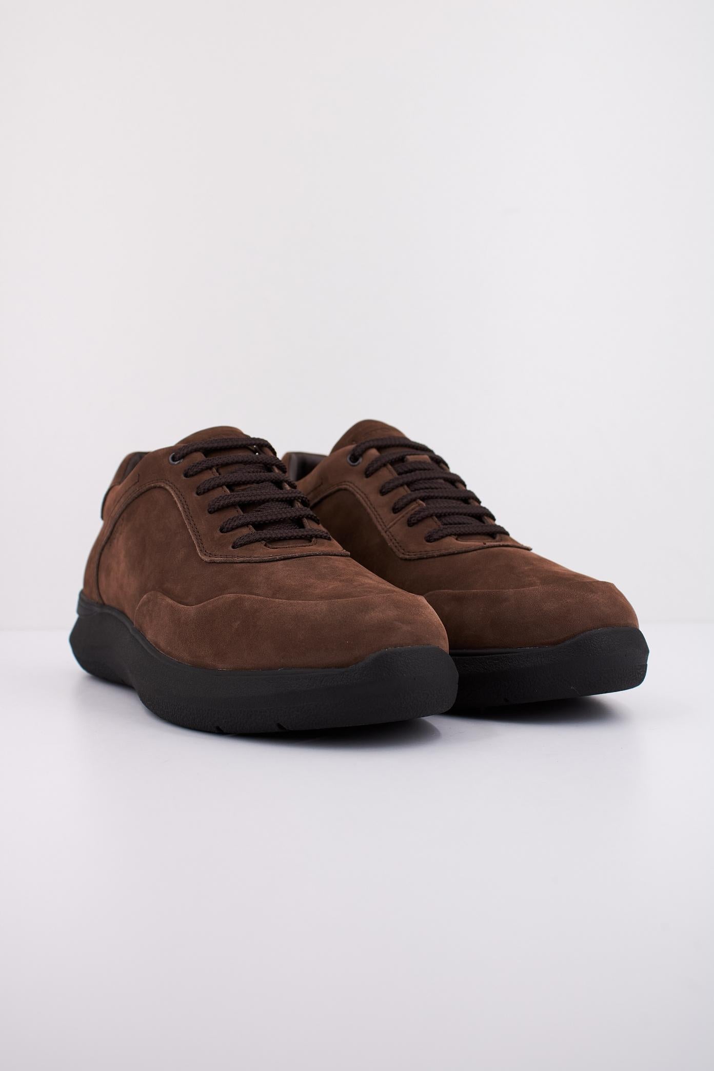 STONEFLY SEVEN SEASON NABUK en color MARRON (2)