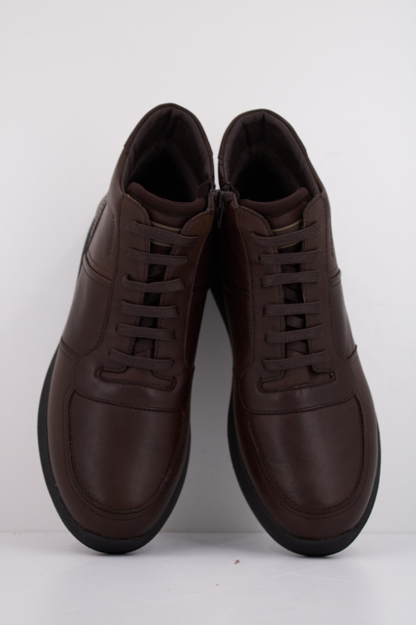 STONEFLY SEVEN SEASON HDRY NAPPA L en color MARRON (3)