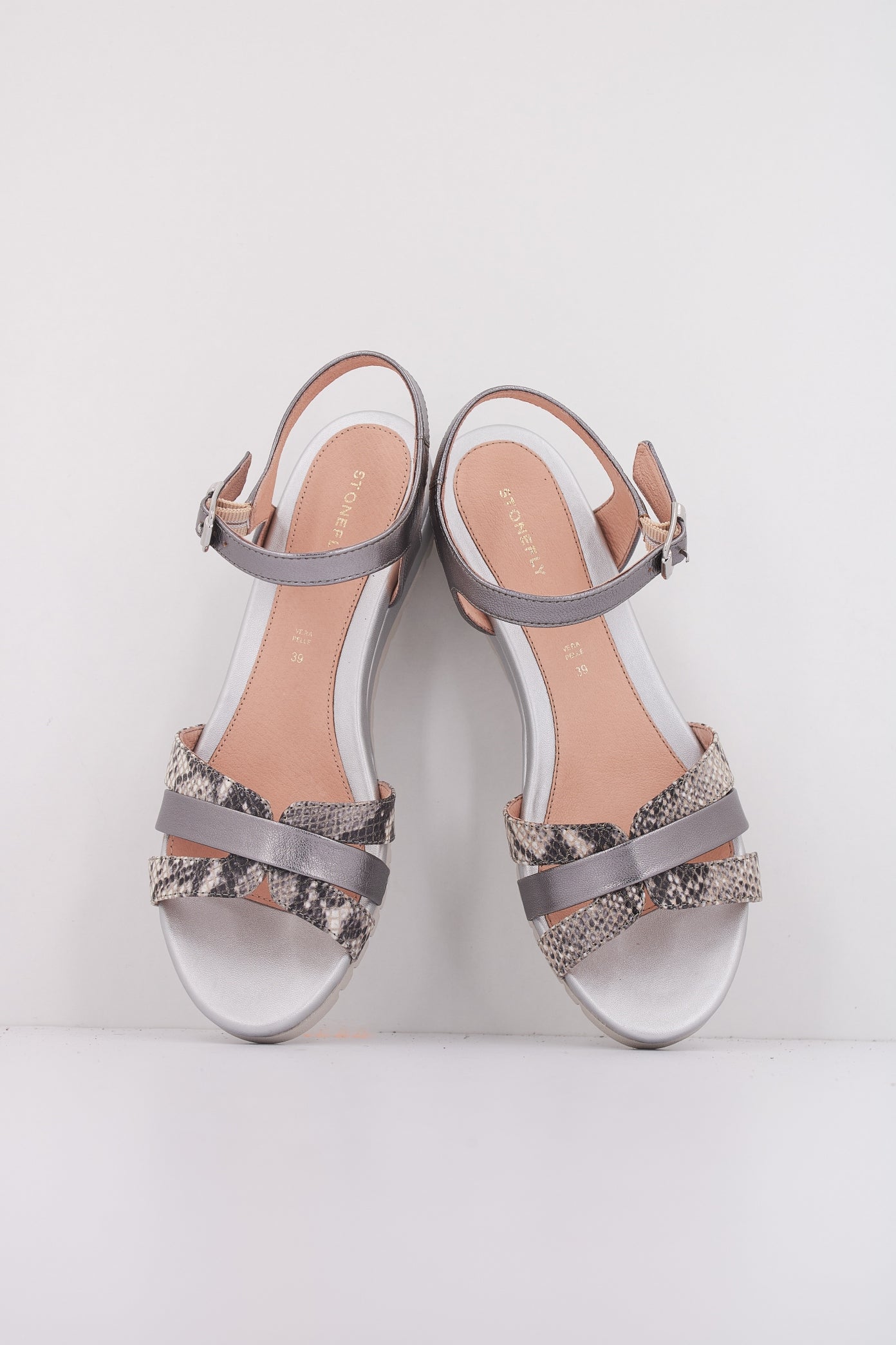 STONEFLY CHER SNAKE EMBOSSED LTH/L en color PLATA (3)
