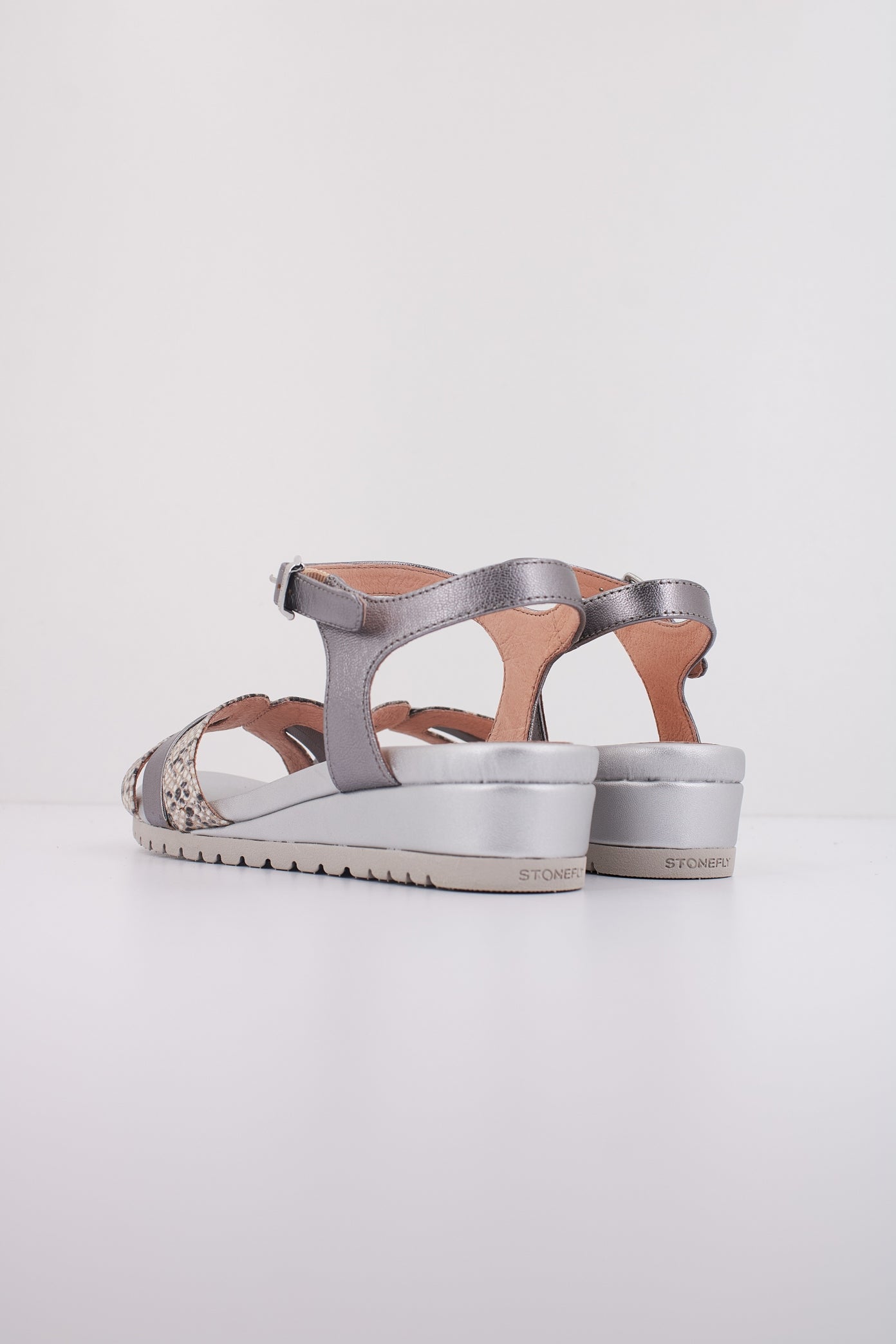 STONEFLY CHER SNAKE EMBOSSED LTH/L en color PLATA (4)