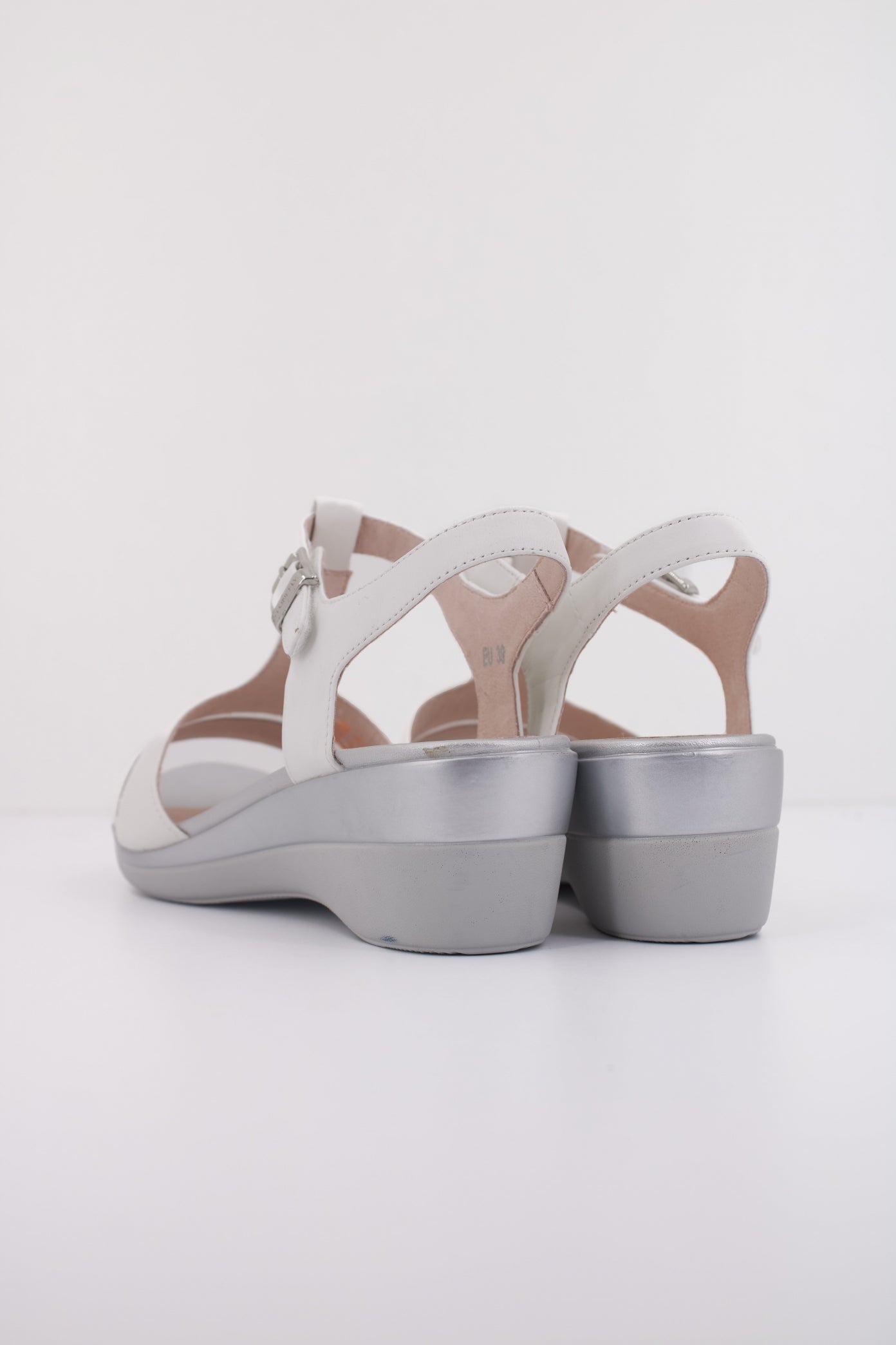 STONEFLY VANITY III NAPPA en color BLANCO (4)