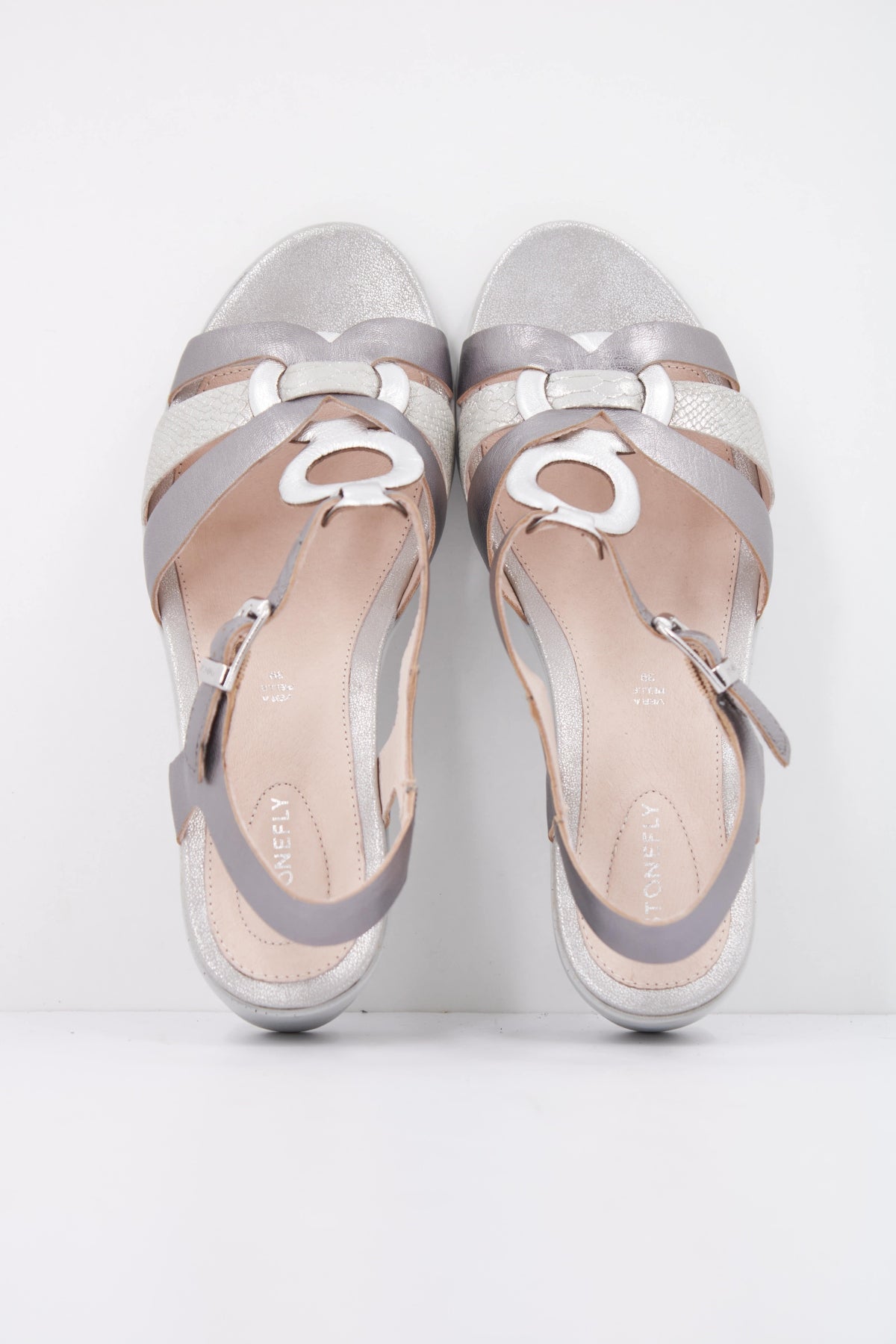 STONEFLY VANITY III en color PLATA (3)