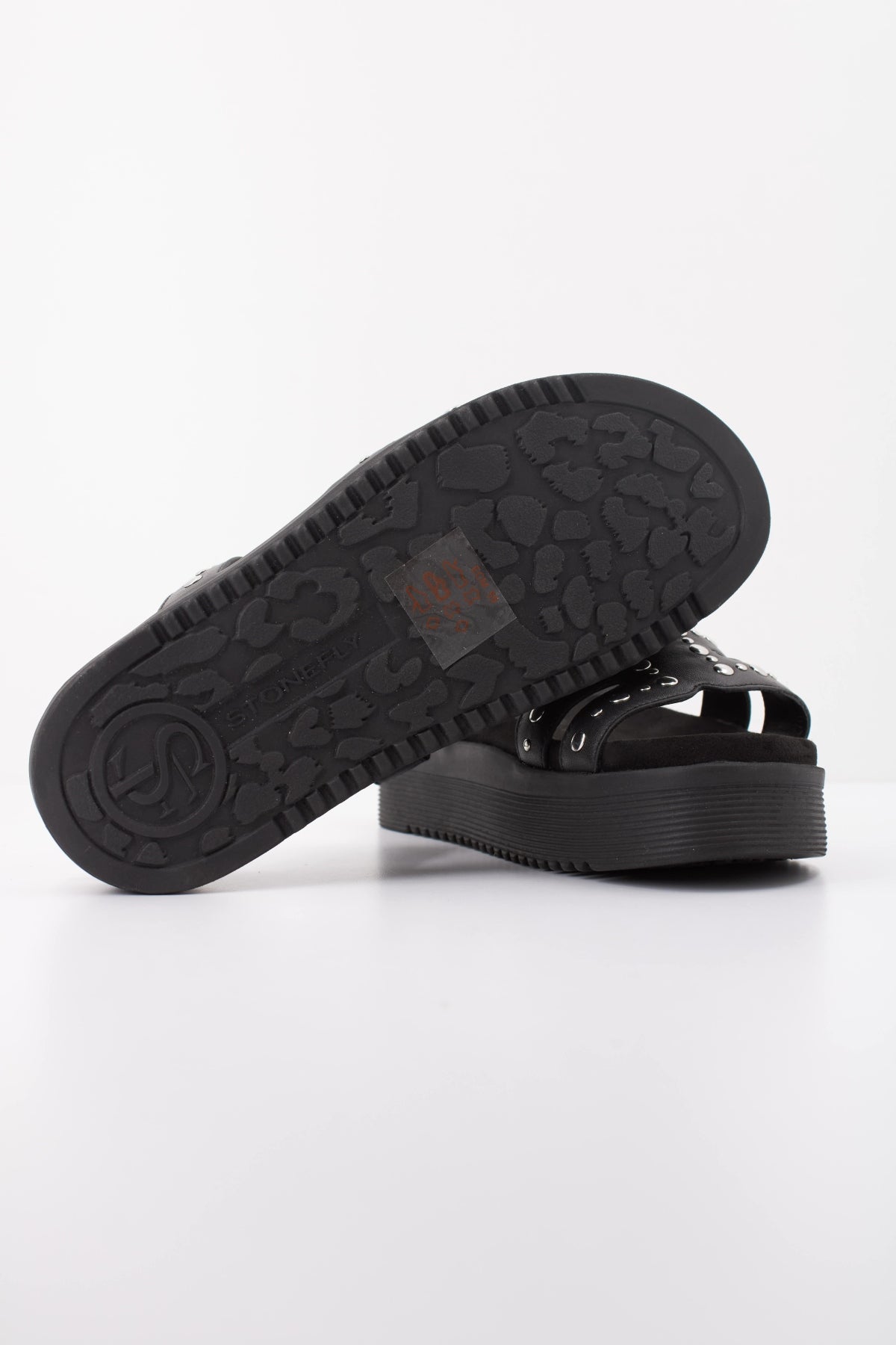 STONEFLY ELENA NAP STUDS en color NEGRO (5)