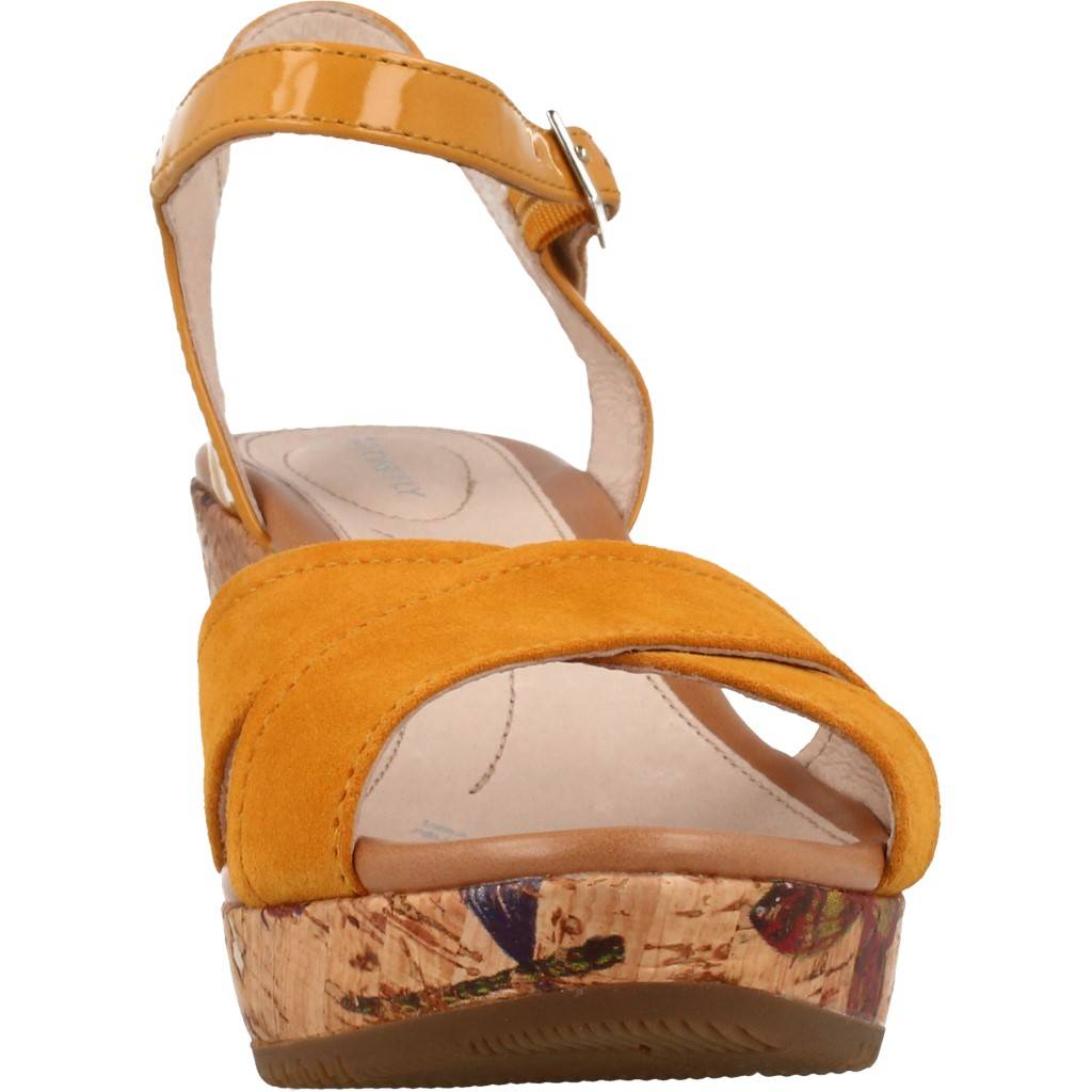 STONEFLY MARLENE II VEL PAT en color MARRON CLARO (6)