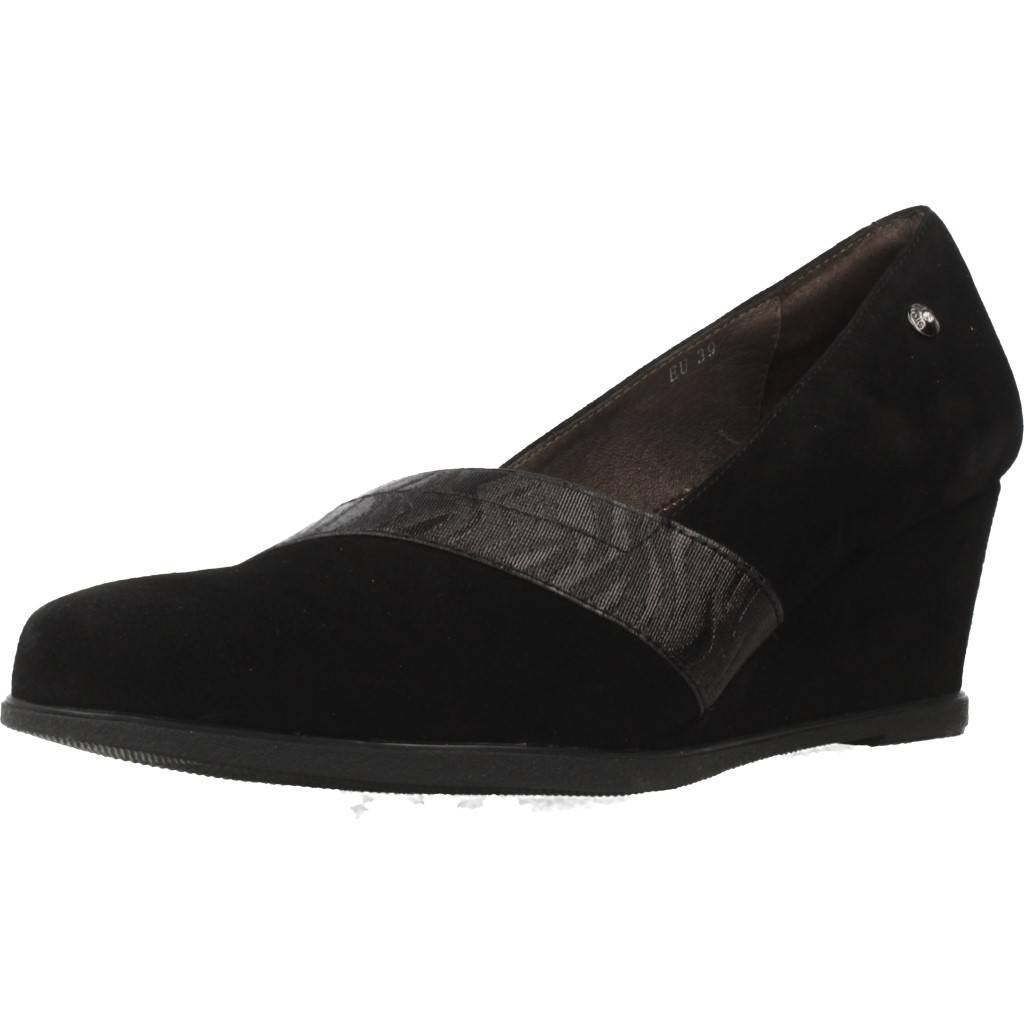 STONEFLY EMILY II GOAT SUEDE en color NEGRO (1)